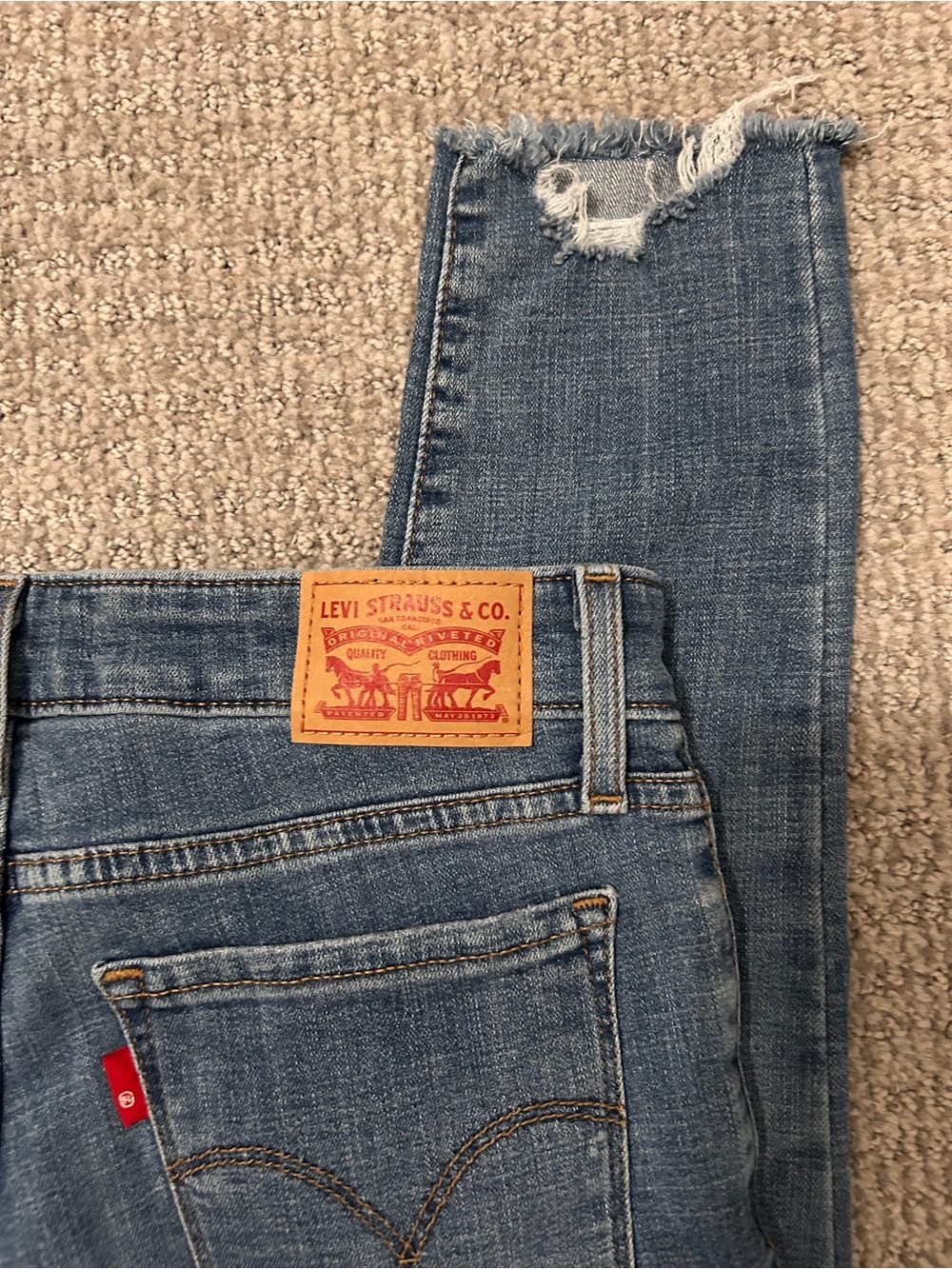 Levi's Women’s Distressed Light Blue Skinny Jeans